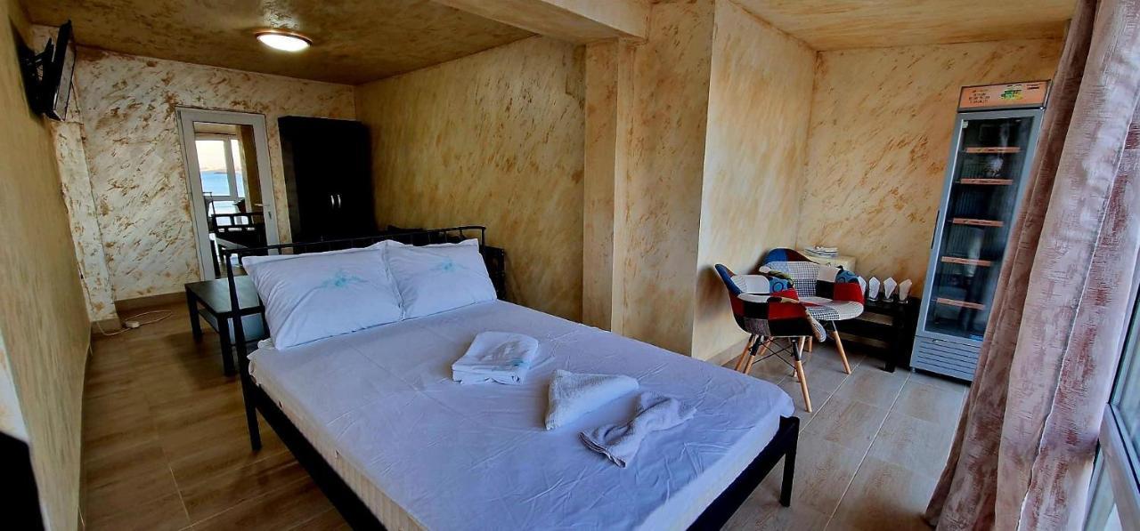 Lazy Lounge Apartments Мангалия Экстерьер фото